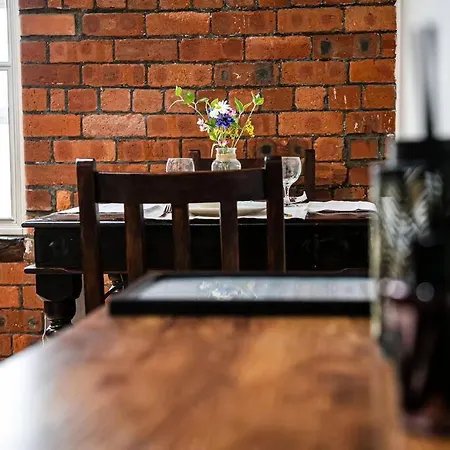 Beautiful 1-bed In Grade Listed Warehouse - Victoria Quays, Centre, Free Parking, Pet Friendly, Netflix Apartmán Sheffield