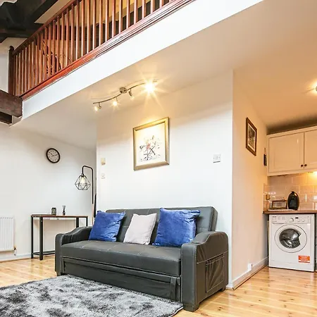 Beautiful 1-bed In Grade Listed Warehouse - Victoria Quays, Centre, Free Parking, Pet Friendly, Netflix Apartmán *