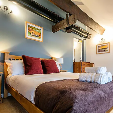 Apartmán Beautiful 1-bed In Grade Listed Warehouse - Victoria Quays, Centre, Free Parking, Pet Friendly, Netflix *
